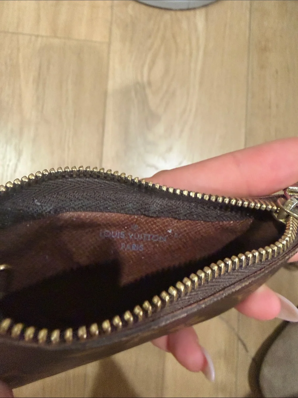 Louis Vuitton Monogram Zippy Key Pouch - Dark Brown & Tan - Picture 4 of 4
